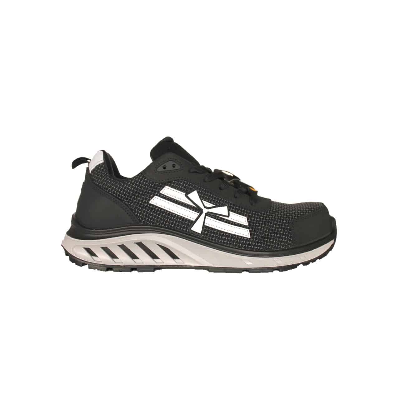 MAX01
